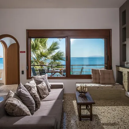 Exclusive Seaside Retreat With Shared Pool & Private Beach Access Palaiokastro  Exteriér fotografie