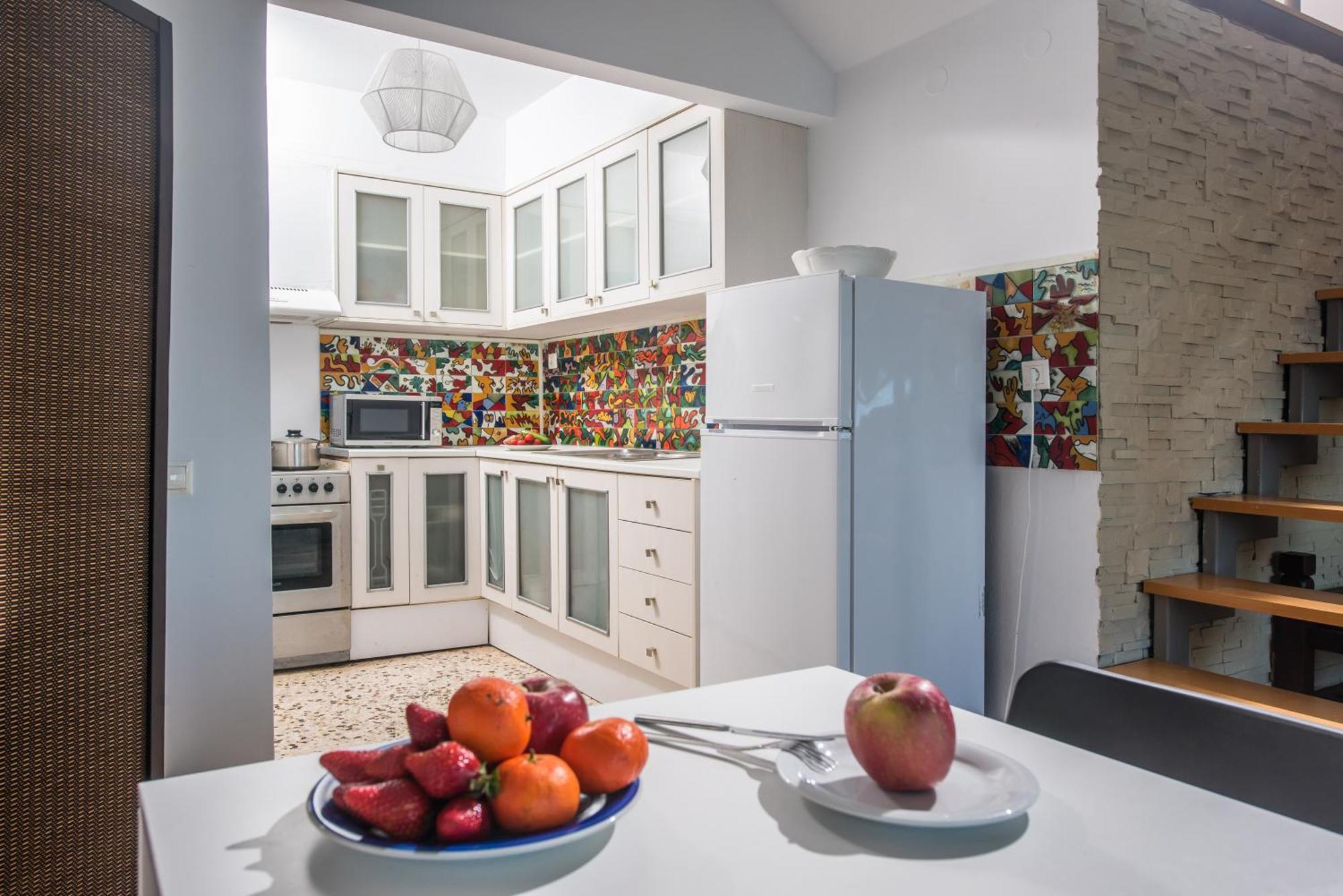 Apartment Exclusive Seaside Retreat With Shared Pool & Private Access *