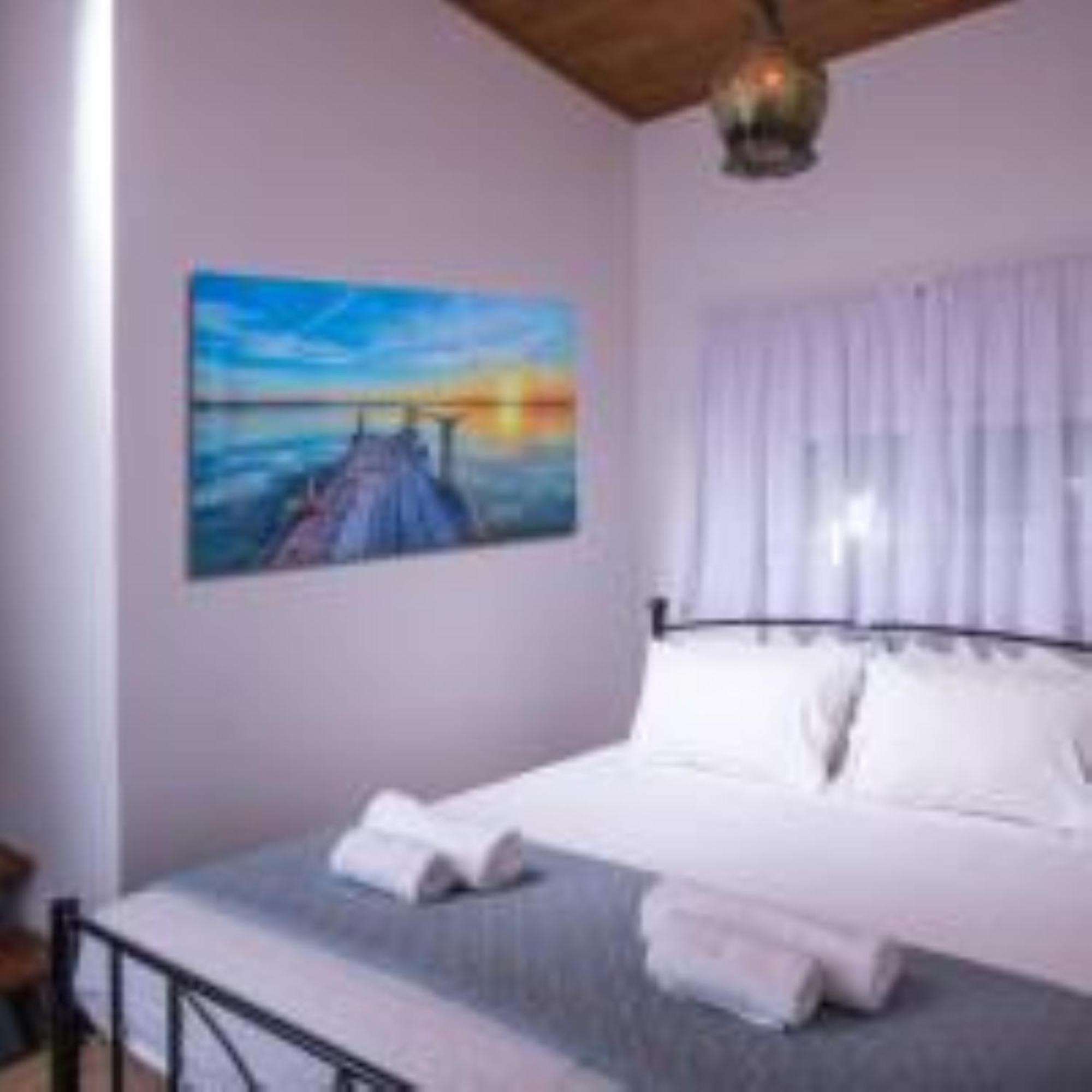 Exclusive Seaside Retreat With Shared Pool & Private Access Apartment
