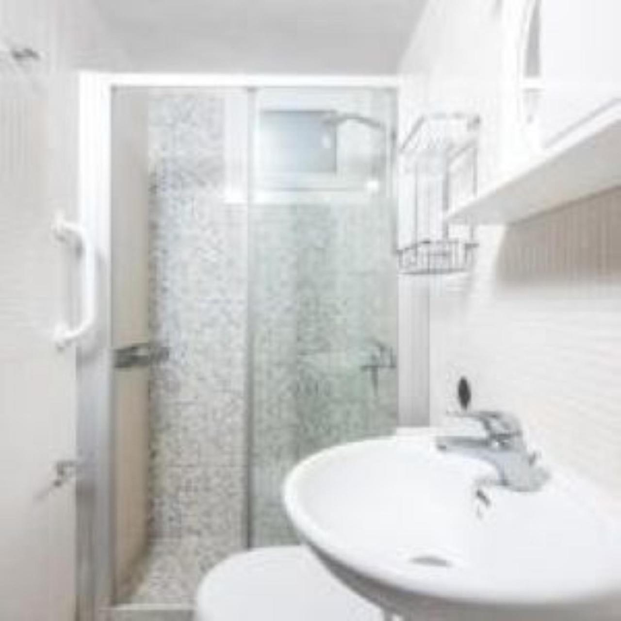 Exclusive Seaside Retreat With Shared Pool & Private Access Apartment Palaiokastro (Crete)