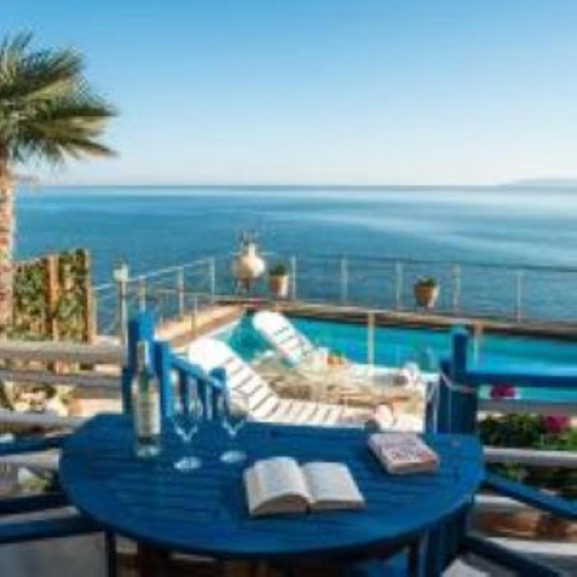 Apartment Exclusive Seaside Retreat With Shared Pool & Private Access Palaiokastro (Crete)